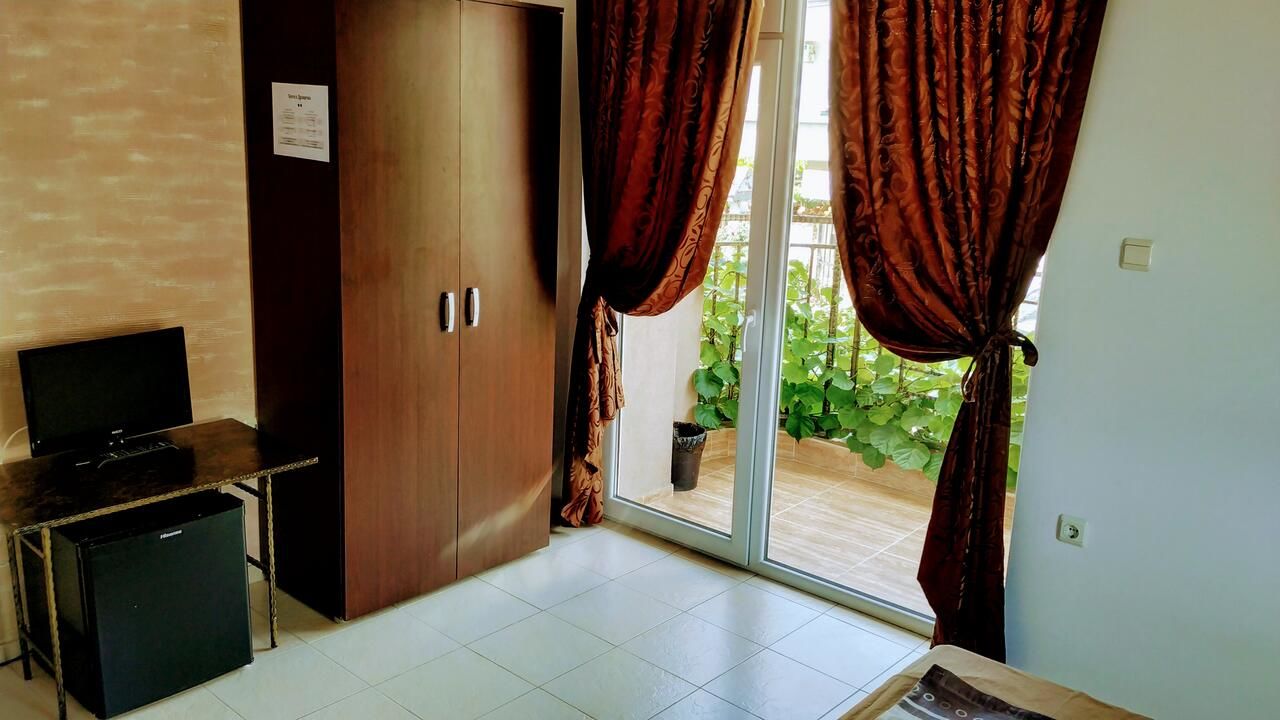 Гостевой дом Dracena Guesthouse Равда-37